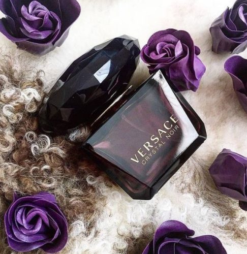 عطر دست ساز ورساچه کریستال نویر | عطری با رایحه گرم و تلخ